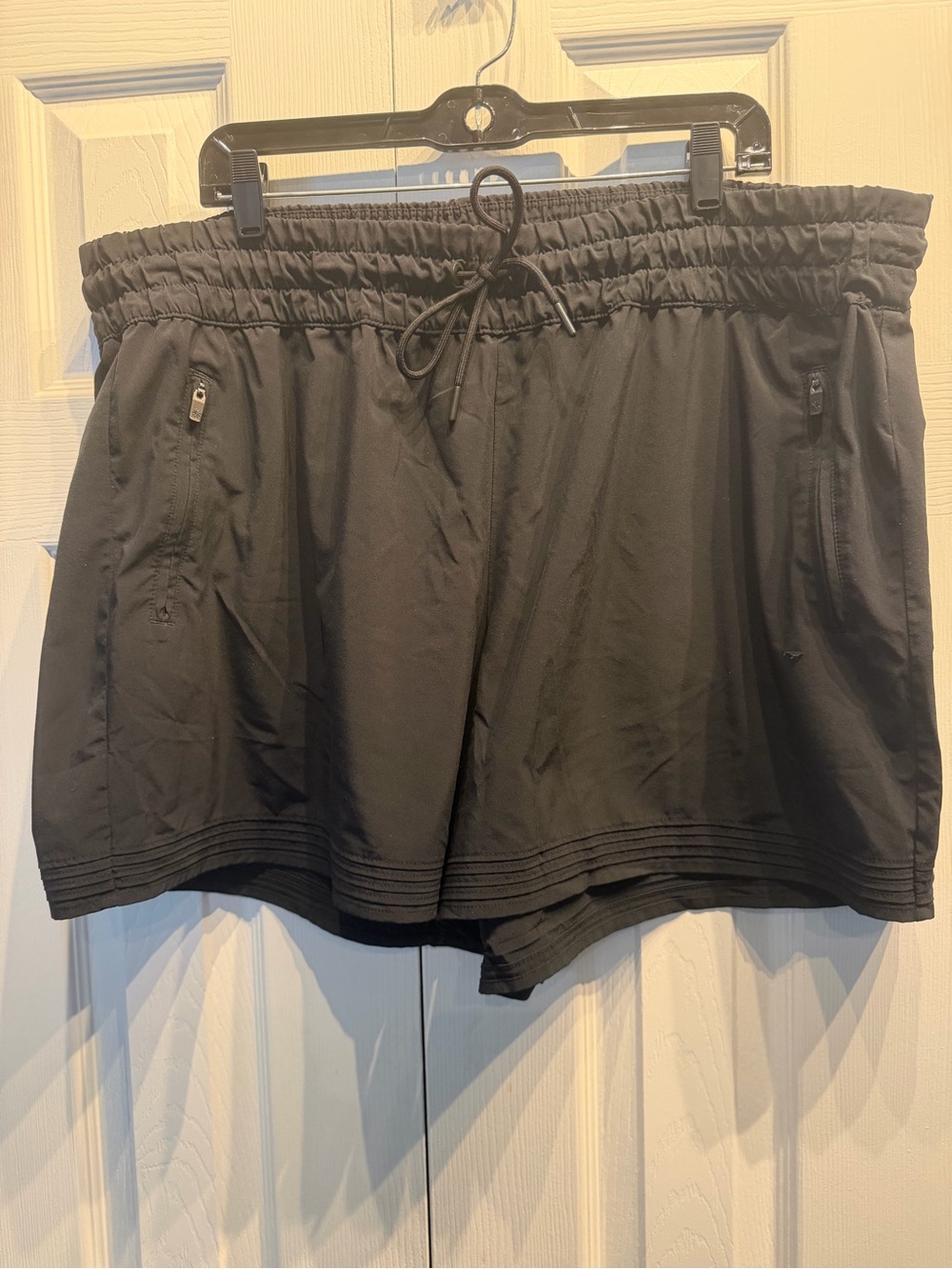 Athleta Black Women’s Athletic Shorts with Drawstring 2X
